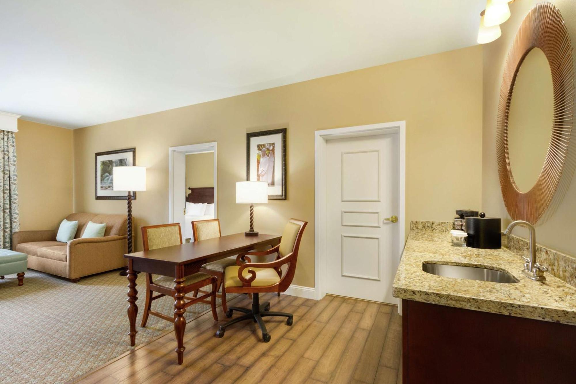Embassy Suites Savannah Historic District Dış mekan fotoğraf