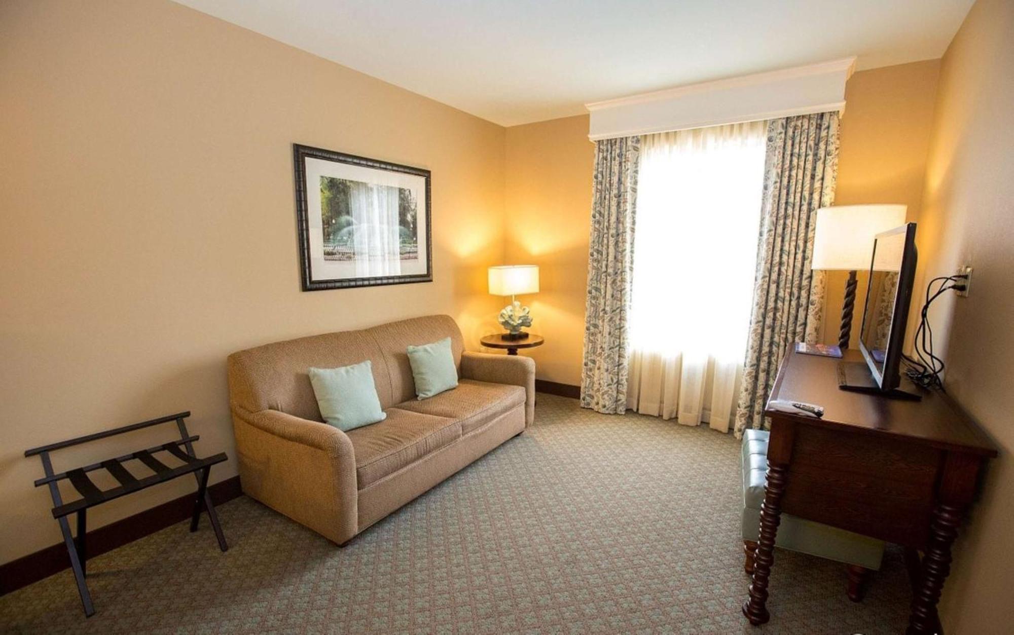 Embassy Suites Savannah Historic District Dış mekan fotoğraf