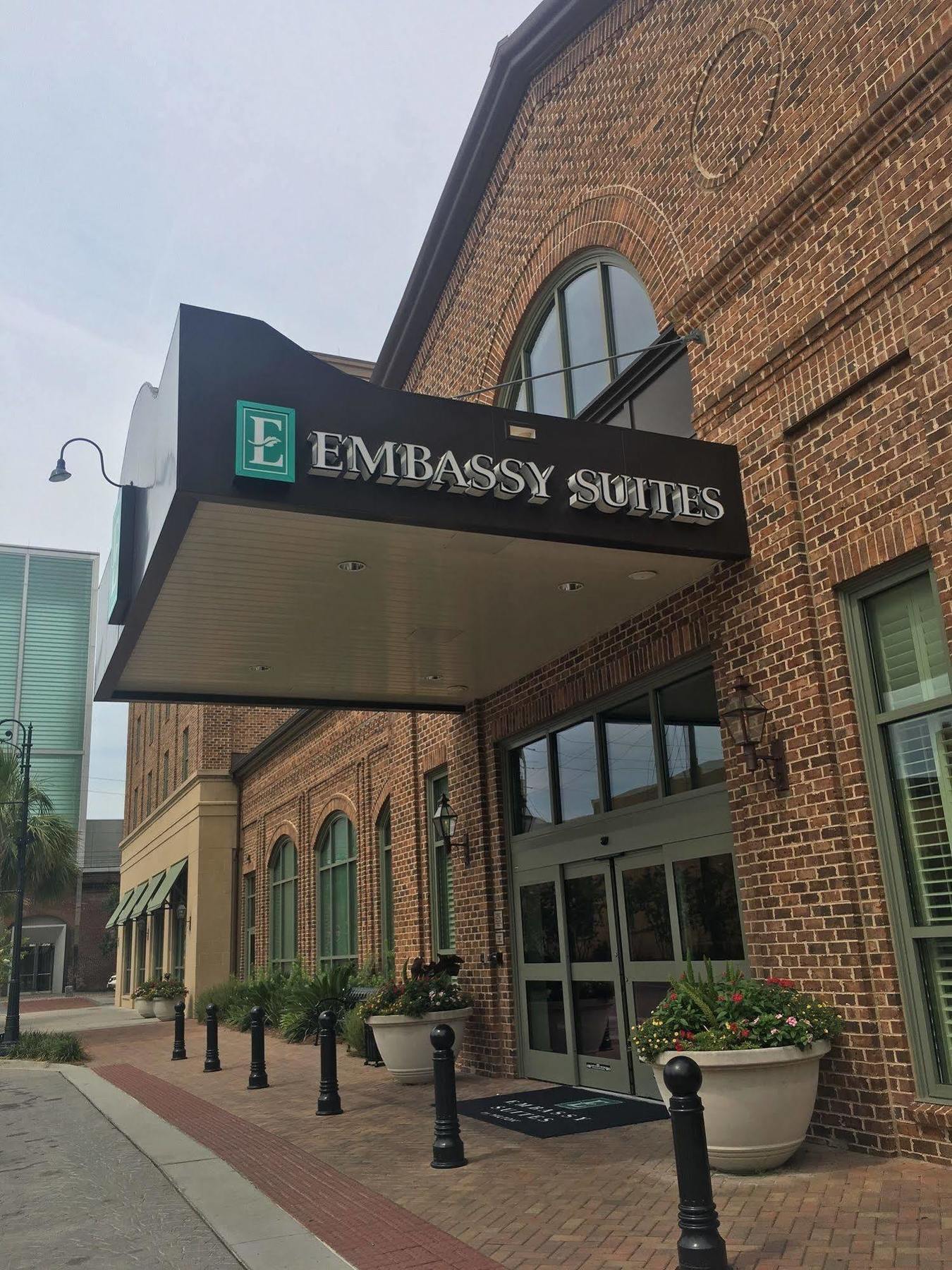 Embassy Suites Savannah Historic District Dış mekan fotoğraf